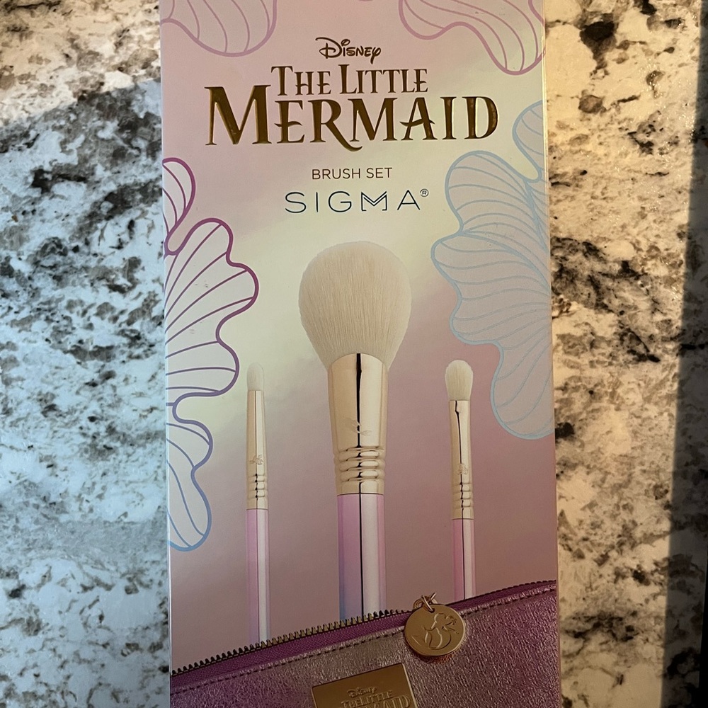 Sigma Beauty 3-Piece Brush Set with Purple Bag little mermaid, discontinued set
